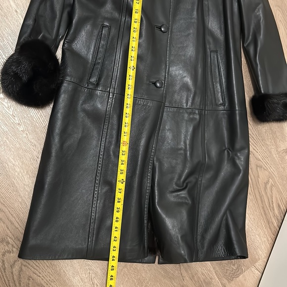 Mink-lined Leather coat - Picture 7 of 12